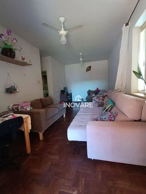 Casa com 3 quartos à venda, 1319m2 em Itumbiara - GO - imagem 3 Foto 3 de Casa com 3 quartos à venda, 1319m2 em Itumbiara - GO
