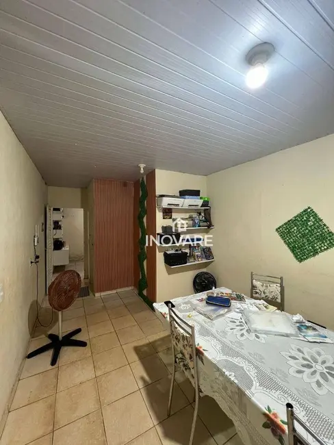 Casa com 3 quartos à venda, 300m2 em Itumbiara - GO - imagem 4 Foto 4 de Casa com 3 quartos à venda, 300m2 em Itumbiara - GO