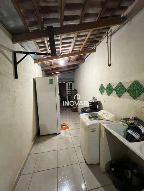 Casa com 3 quartos à venda, 300m2 em Itumbiara - GO - imagem 7 Foto 7 de Casa com 3 quartos à venda, 300m2 em Itumbiara - GO