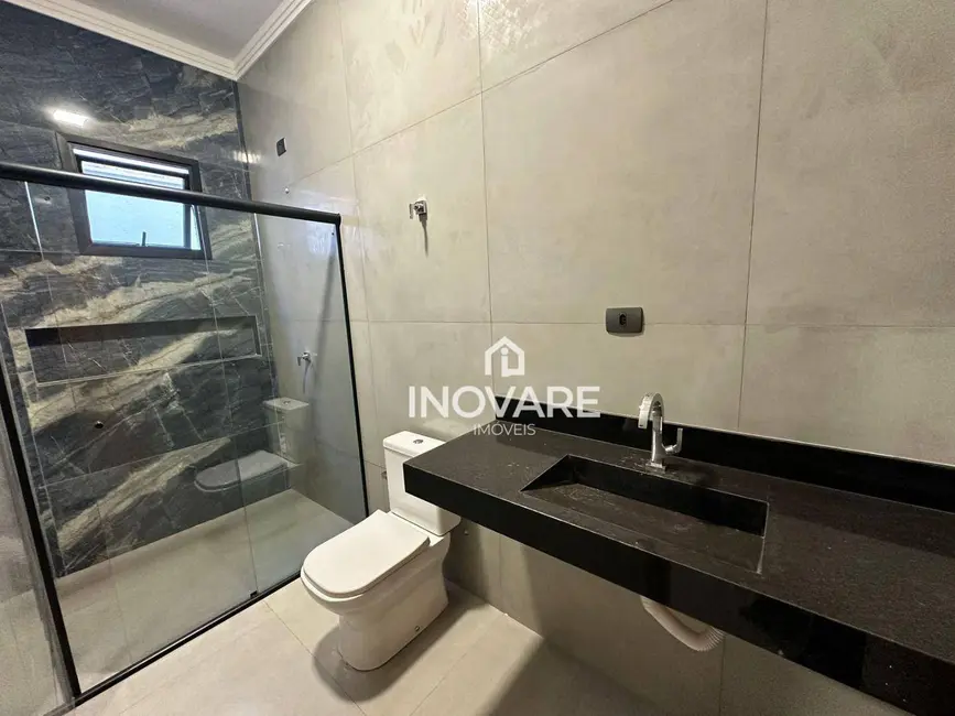 Casa com 3 quartos à venda, 360m2 em Residencial Beira Rio I, Itumbiara - GO - imagem 8 Foto 8 de Casa com 3 quartos à venda, 360m2 em Residencial Beira Rio I, Itumbiara - GO