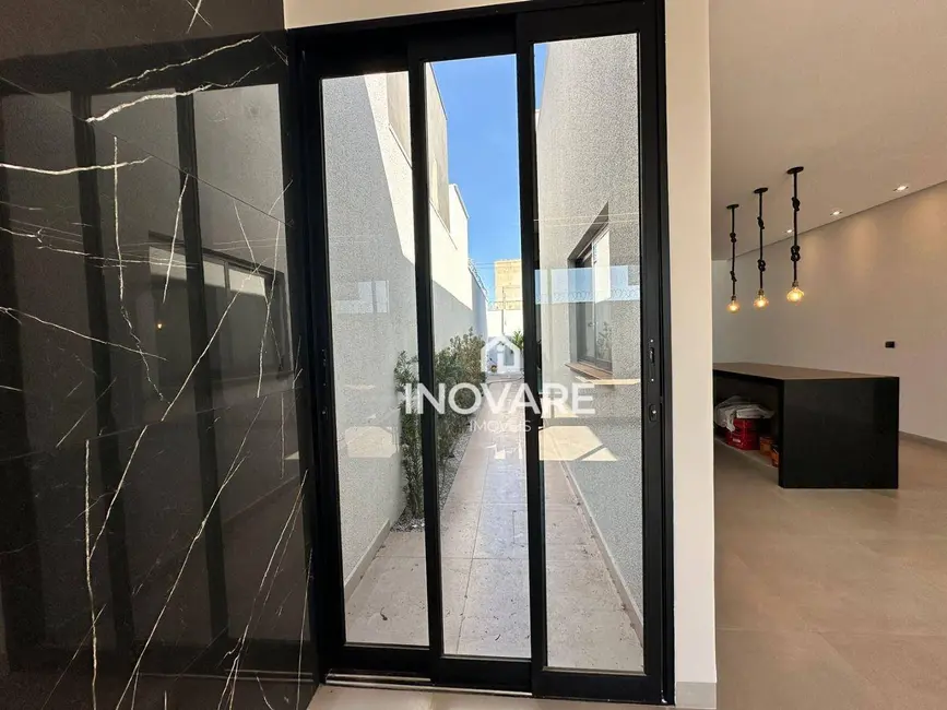 Casa com 3 quartos à venda, 360m2 em Residencial Beira Rio I, Itumbiara - GO - imagem 5 Foto 5 de Casa com 3 quartos à venda, 360m2 em Residencial Beira Rio I, Itumbiara - GO