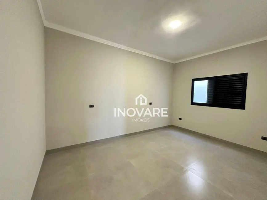 Casa com 3 quartos à venda, 360m2 em Residencial Beira Rio I, Itumbiara - GO - imagem 7 Foto 7 de Casa com 3 quartos à venda, 360m2 em Residencial Beira Rio I, Itumbiara - GO