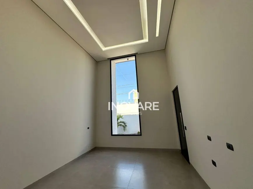 Casa com 3 quartos à venda, 360m2 em Residencial Beira Rio I, Itumbiara - GO - imagem 3 Foto 3 de Casa com 3 quartos à venda, 360m2 em Residencial Beira Rio I, Itumbiara - GO