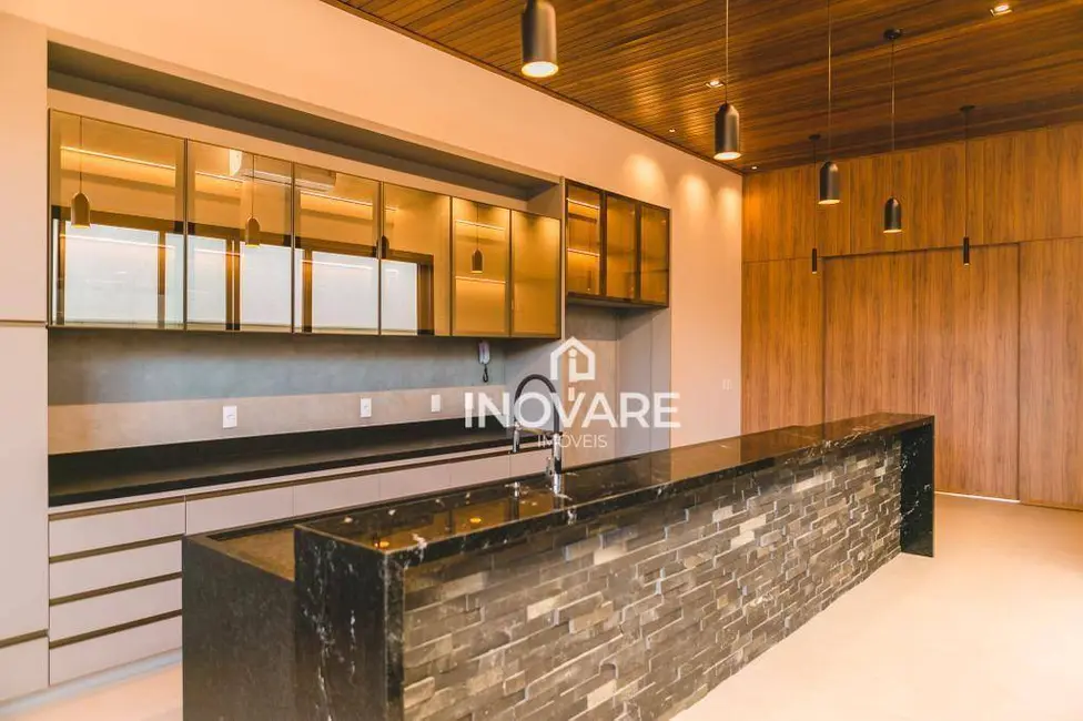 Casa de Condomínio com 3 quartos à venda, 455m2 em Condomínio Horizontal Paraíso, Itumbiara - GO - imagem 4 Foto 4 de Casa de Condomínio com 3 quartos à venda, 455m2 em Condomínio Horizontal Paraíso, Itumbiara - GO