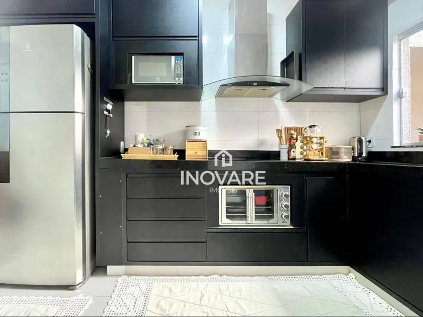 Casa com 3 quartos à venda, 200m2 em Jardim Morumbi, Itumbiara - GO - imagem 6 Foto 6 de Casa com 3 quartos à venda, 200m2 em Jardim Morumbi, Itumbiara - GO