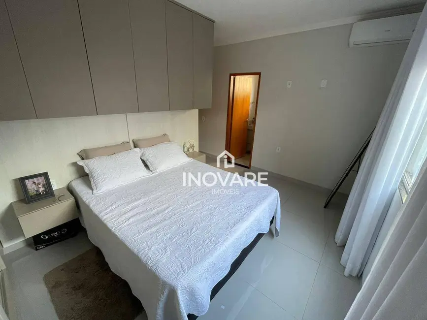 Casa com 3 quartos à venda, 200m2 em Jardim Morumbi, Itumbiara - GO - imagem 8 Foto 8 de Casa com 3 quartos à venda, 200m2 em Jardim Morumbi, Itumbiara - GO