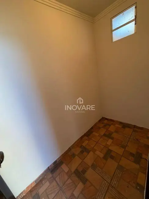 Foto 7 de Casa com 2 quartos para alugar, 200m2 em Itumbiara - GO