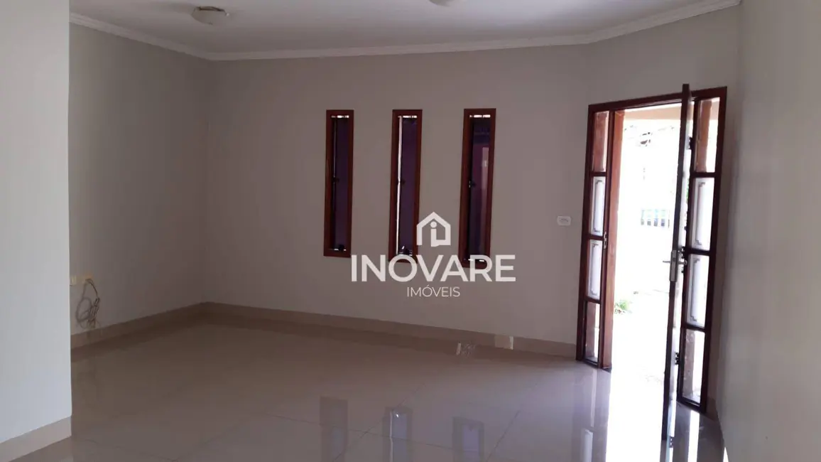 Casa com 3 quartos à venda, 300m2 em Alto da Boa Vista, Itumbiara - GO - imagem 3 Foto 3 de Casa com 3 quartos à venda, 300m2 em Alto da Boa Vista, Itumbiara - GO