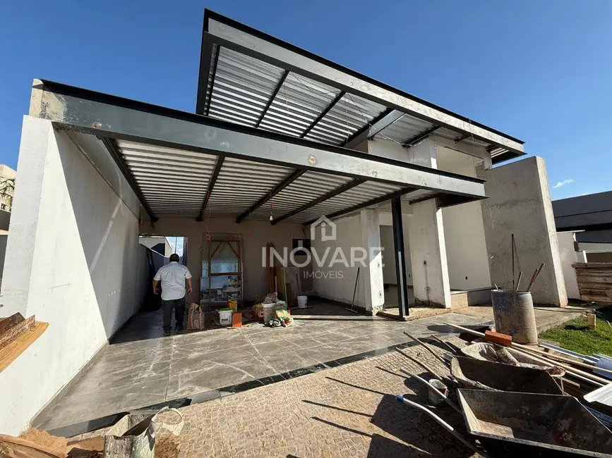 Foto 4 de Casa de Condomínio com 3 quartos à venda, 300m2 em Arapora - MG