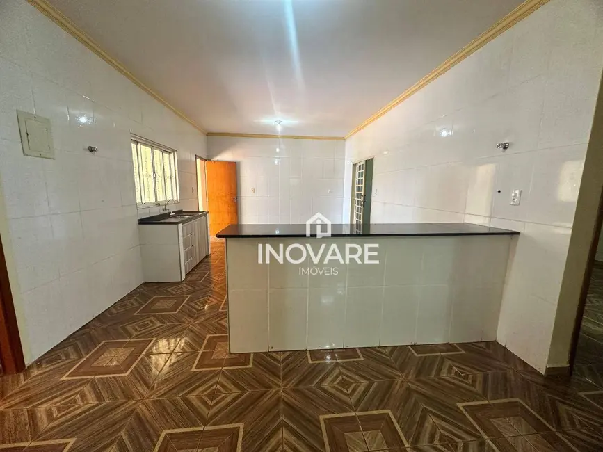 Casa com 3 quartos à venda, 240m2 em Arapora - MG - imagem 3 Foto 3 de Casa com 3 quartos à venda, 240m2 em Arapora - MG