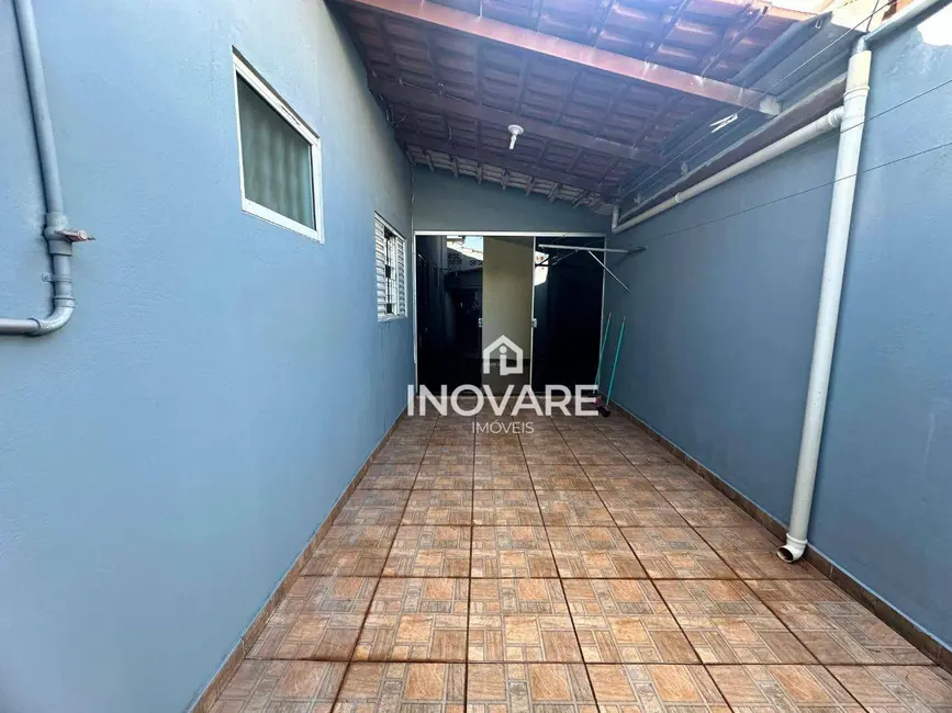 Casa com 3 quartos à venda, 240m2 em Arapora - MG - imagem 7 Foto 7 de Casa com 3 quartos à venda, 240m2 em Arapora - MG