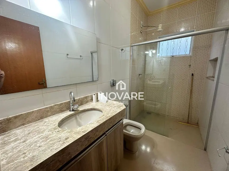 Casa com 3 quartos à venda, 240m2 em Arapora - MG - imagem 6 Foto 6 de Casa com 3 quartos à venda, 240m2 em Arapora - MG