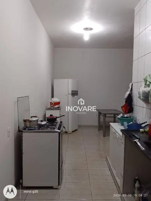 Foto 3 de Casa com 2 quartos à venda, 180m2 em Jardim Leonora, Itumbiara - GO