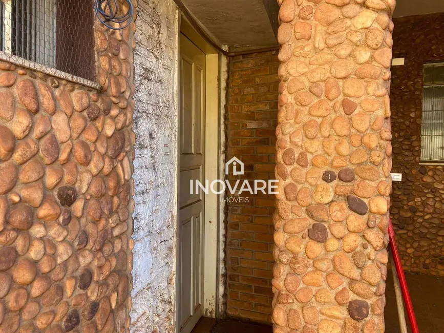 Foto 3 de Casa com 8 quartos à venda, 439m2 em Itumbiara - GO