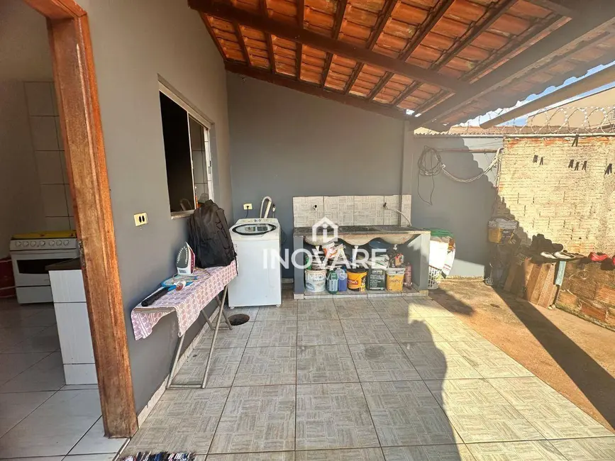 Casa com 2 quartos à venda, 250m2 em Itumbiara - GO - imagem 8 Foto 8 de Casa com 2 quartos à venda, 250m2 em Itumbiara - GO