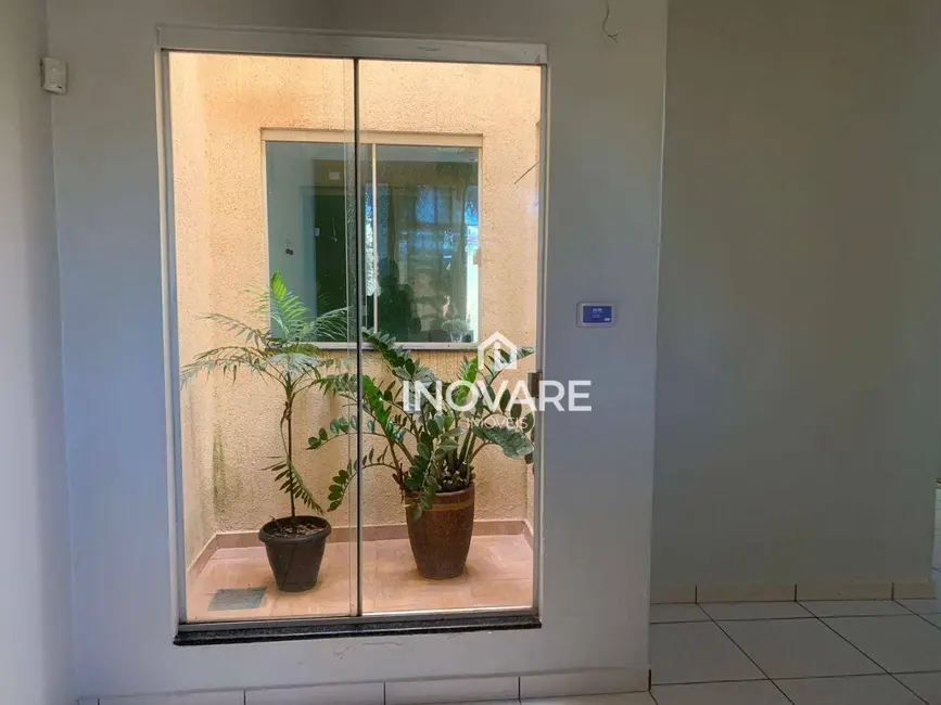 Casa com 3 quartos à venda, 180m2 em Itumbiara - GO - imagem 3 Foto 3 de Casa com 3 quartos à venda, 180m2 em Itumbiara - GO