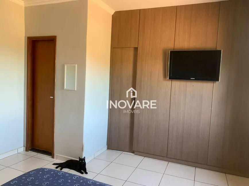 Casa com 3 quartos à venda, 180m2 em Itumbiara - GO - imagem 6 Foto 6 de Casa com 3 quartos à venda, 180m2 em Itumbiara - GO