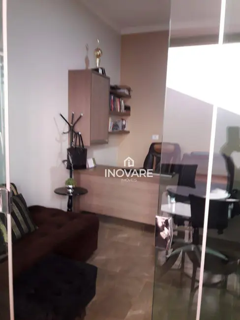 Casa com 3 quartos à venda, 429m2 em Ernestina Borges de Andrade, Itumbiara - GO - imagem 5 Foto 5 de Casa com 3 quartos à venda, 429m2 em Ernestina Borges de Andrade, Itumbiara - GO