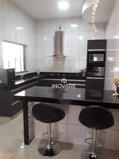 Casa com 3 quartos à venda, 429m2 em Ernestina Borges de Andrade, Itumbiara - GO - imagem 6 Foto 6 de Casa com 3 quartos à venda, 429m2 em Ernestina Borges de Andrade, Itumbiara - GO