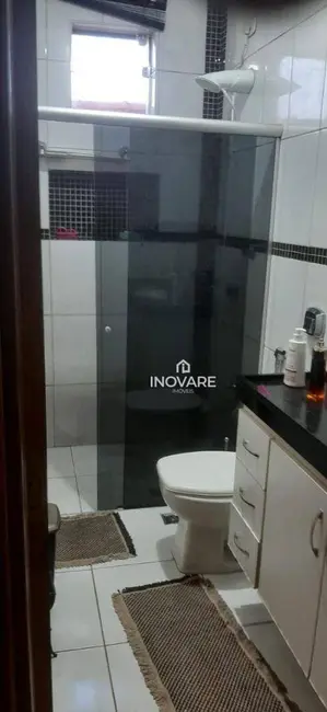 Casa com 3 quartos à venda, 360m2 em Itumbiara - GO - imagem 6 Foto 6 de Casa com 3 quartos à venda, 360m2 em Itumbiara - GO