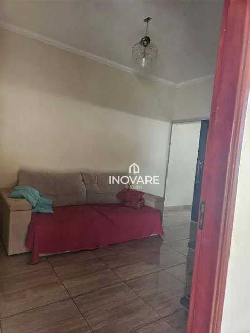 Casa com 3 quartos à venda, 360m2 em Itumbiara - GO - imagem 5 Foto 5 de Casa com 3 quartos à venda, 360m2 em Itumbiara - GO