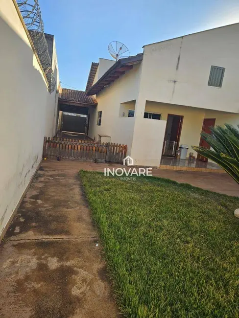 Casa com 3 quartos à venda, 360m2 em Itumbiara - GO - imagem 3 Foto 3 de Casa com 3 quartos à venda, 360m2 em Itumbiara - GO