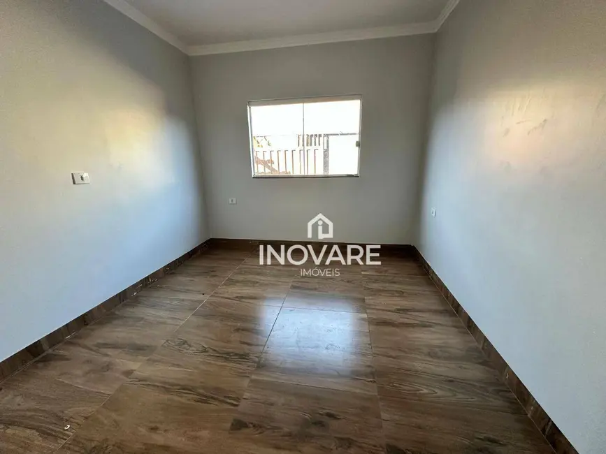 Casa com 3 quartos para alugar, 180m2 em Setor Buritys, Itumbiara - GO - imagem 8 Foto 8 de Casa com 3 quartos para alugar, 180m2 em Setor Buritys, Itumbiara - GO