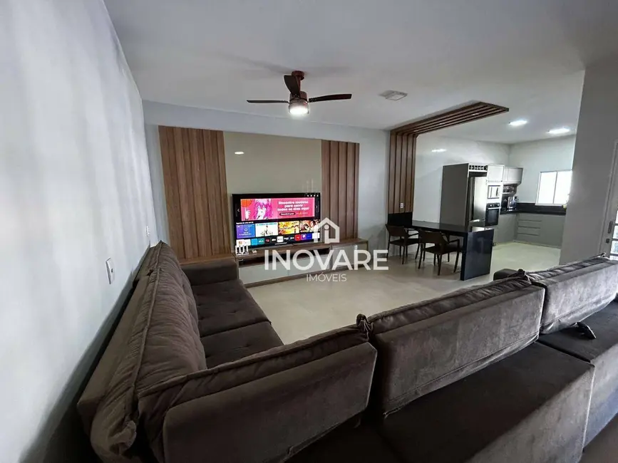 Casa com 3 quartos à venda, 360m2 em Ferreira da Costa, Itumbiara - GO - imagem 2 Foto 2 de Casa com 3 quartos à venda, 360m2 em Ferreira da Costa, Itumbiara - GO