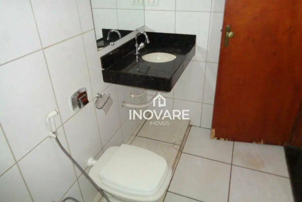 Foto 4 de Casa com 2 quartos para alugar, 180m2 em Itumbiara - GO