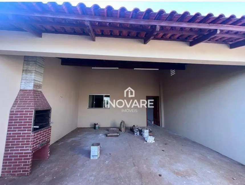 Foto 1 de Casa com 2 quartos à venda, 180m2 em Itumbiara - GO
