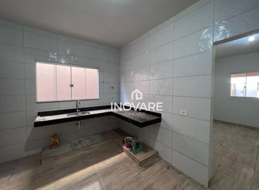 Foto 3 de Casa com 2 quartos à venda, 180m2 em Itumbiara - GO