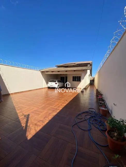 Foto 2 de Casa com 3 quartos à venda, 293m2 em Paranaíba, Itumbiara - GO