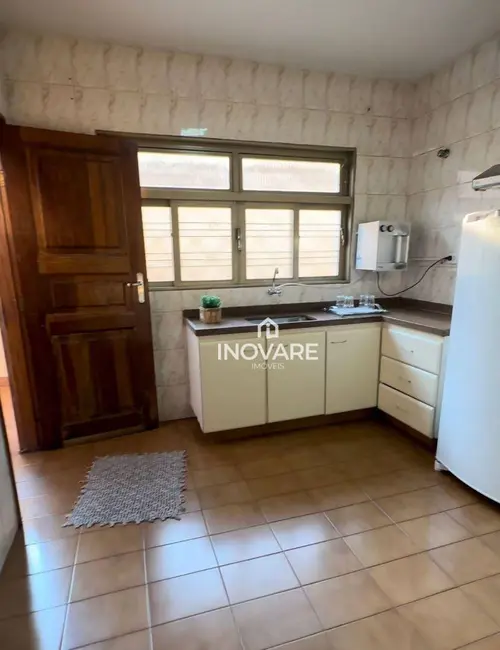 Casa com 3 quartos à venda, 326m2 em Itumbiara - GO - imagem 9 Foto 9 de Casa com 3 quartos à venda, 326m2 em Itumbiara - GO