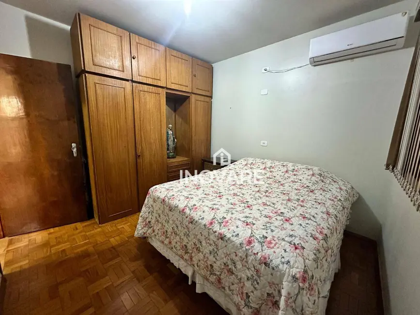 Casa com 3 quartos à venda, 326m2 em Itumbiara - GO - imagem 5 Foto 5 de Casa com 3 quartos à venda, 326m2 em Itumbiara - GO