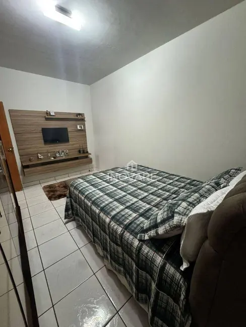 Casa com 3 quartos à venda, 240m2 em Residencial Jardim Primavera, Itumbiara - GO - imagem 8 Foto 8 de Casa com 3 quartos à venda, 240m2 em Residencial Jardim Primavera, Itumbiara - GO