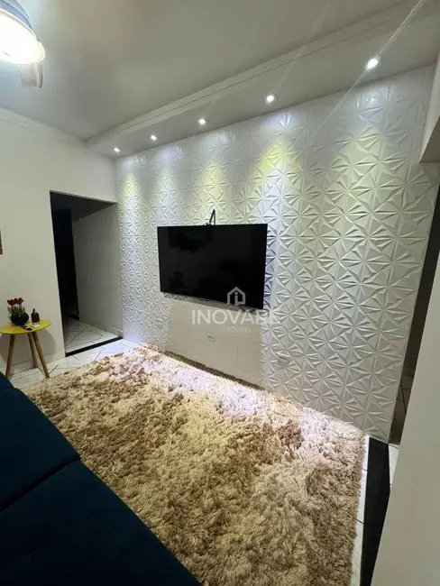 Casa com 3 quartos à venda, 240m2 em Residencial Jardim Primavera, Itumbiara - GO - imagem 3 Foto 3 de Casa com 3 quartos à venda, 240m2 em Residencial Jardim Primavera, Itumbiara - GO