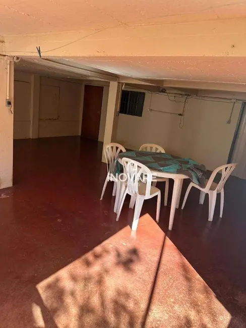 Casa com 3 quartos à venda, 390m2 em Itumbiara - GO - imagem 9 Foto 9 de Casa com 3 quartos à venda, 390m2 em Itumbiara - GO