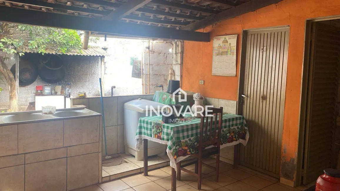 Casa com 3 quartos à venda, 360m2 em Setor Anhanguera, Itumbiara - GO - imagem 6 Foto 6 de Casa com 3 quartos à venda, 360m2 em Setor Anhanguera, Itumbiara - GO