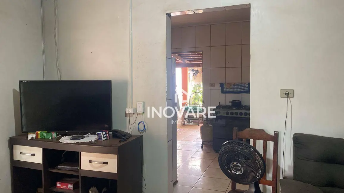 Foto 1 de Casa com 3 quartos à venda, 360m2 em Setor Anhanguera, Itumbiara - GO