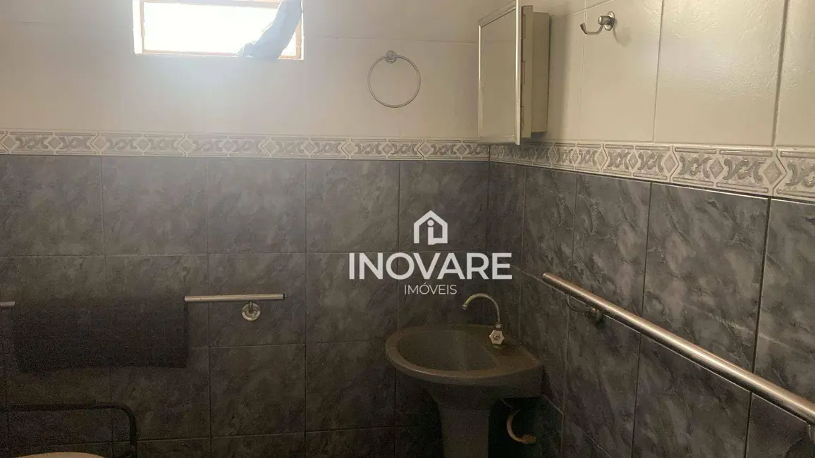 Casa com 3 quartos à venda, 360m2 em Setor Anhanguera, Itumbiara - GO - imagem 5 Foto 5 de Casa com 3 quartos à venda, 360m2 em Setor Anhanguera, Itumbiara - GO