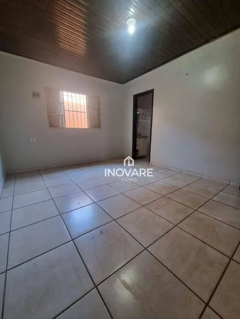 Casa com 3 quartos à venda, 253m2 em Itumbiara - GO - imagem 3 Foto 3 de Casa com 3 quartos à venda, 253m2 em Itumbiara - GO