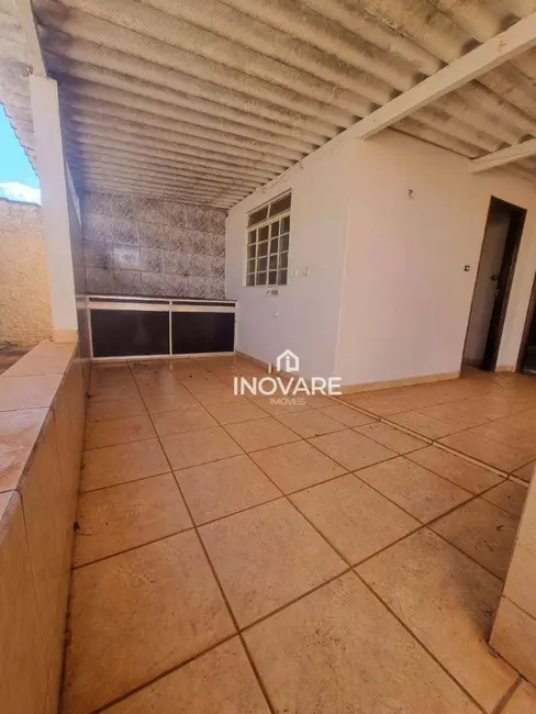 Casa com 3 quartos à venda, 253m2 em Itumbiara - GO - imagem 9 Foto 9 de Casa com 3 quartos à venda, 253m2 em Itumbiara - GO