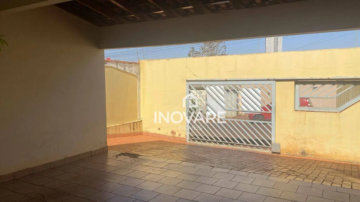 Foto 2 de Casa com 4 quartos à venda, 360m2 em Jardim América, Itumbiara - GO