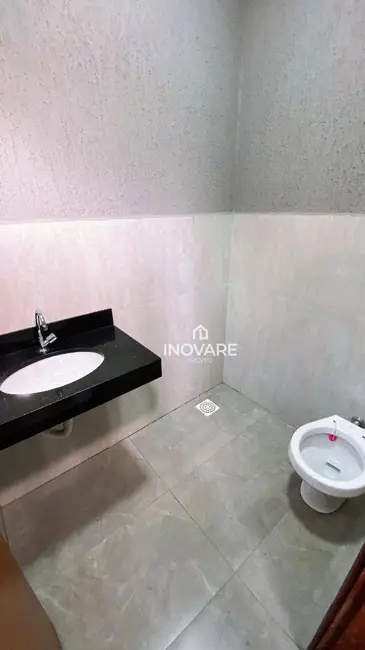 Casa com 3 quartos à venda, 429m2 em Setor Novo Horizonte, Itumbiara - GO - imagem 8 Foto 8 de Casa com 3 quartos à venda, 429m2 em Setor Novo Horizonte, Itumbiara - GO