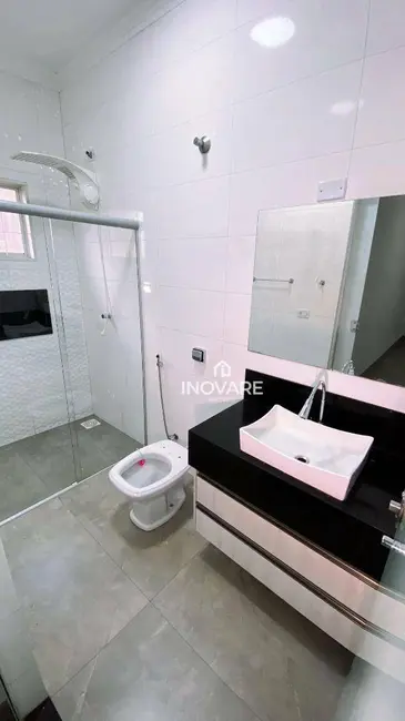 Casa com 3 quartos à venda, 429m2 em Setor Novo Horizonte, Itumbiara - GO - imagem 7 Foto 7 de Casa com 3 quartos à venda, 429m2 em Setor Novo Horizonte, Itumbiara - GO