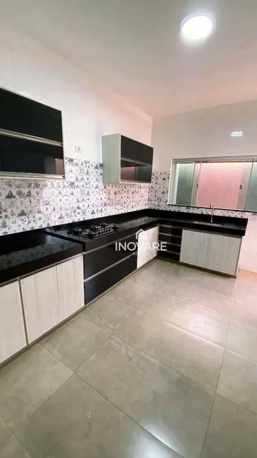 Casa com 3 quartos à venda, 429m2 em Setor Novo Horizonte, Itumbiara - GO - imagem 5 Foto 5 de Casa com 3 quartos à venda, 429m2 em Setor Novo Horizonte, Itumbiara - GO