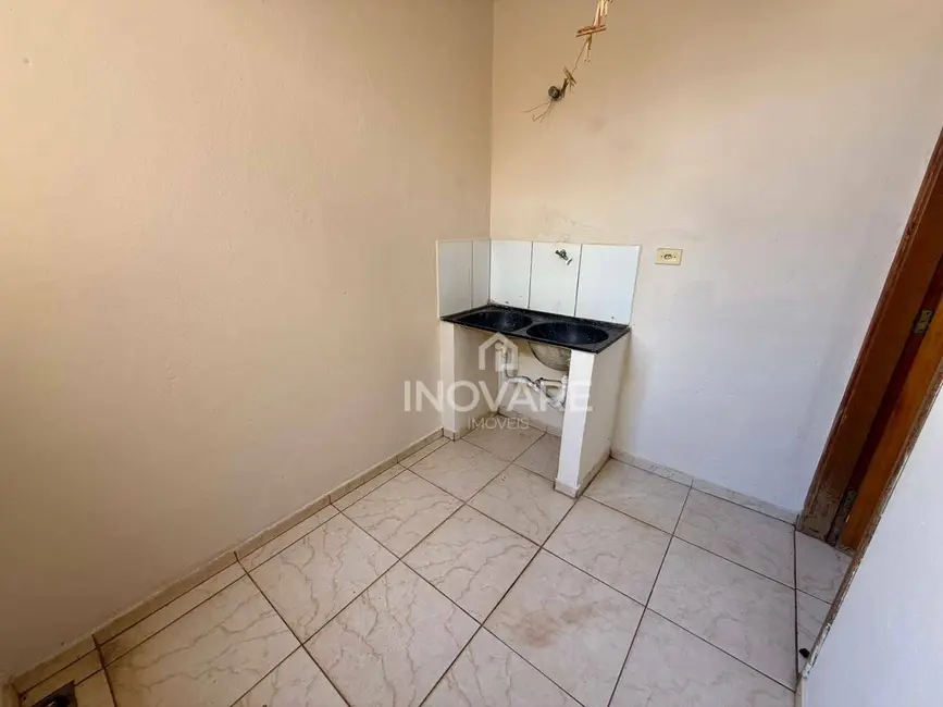 Foto 9 de Kitnet com 1 quarto para alugar, 50m2 em Jardim América, Itumbiara - GO