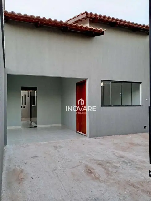 Foto 2 de Casa com 3 quartos à venda, 180m2 em Itumbiara - GO