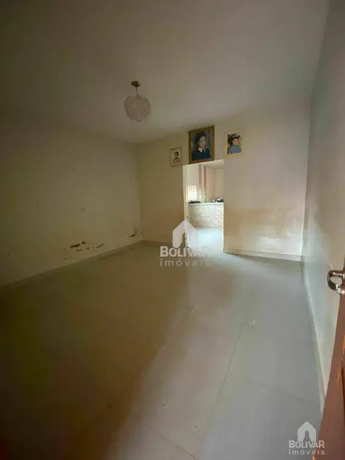 Casa com 3 quartos à venda, 360m2 em Cidade Jardim, Itumbiara - GO - imagem 6 Foto 6 de Casa com 3 quartos à venda, 360m2 em Cidade Jardim, Itumbiara - GO