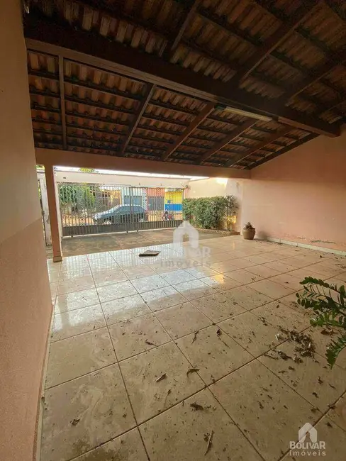 Casa com 3 quartos à venda, 360m2 em Cidade Jardim, Itumbiara - GO - imagem 2 Foto 2 de Casa com 3 quartos à venda, 360m2 em Cidade Jardim, Itumbiara - GO